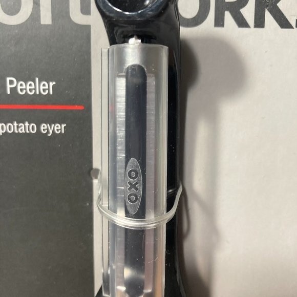 OXO SoftWorks Swivel Peeler Built In Potato Eyer (1) One Stainless Steel Blade - Picture 8 of 16